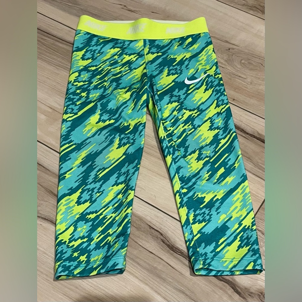 Toddler girls Nike leggings. 3t.  New with tags.
